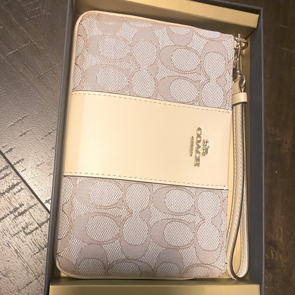 Coach wristlet